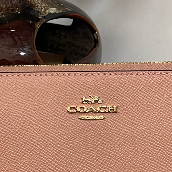 Coach Long Zip Around Wallet - Picture 4 of 10